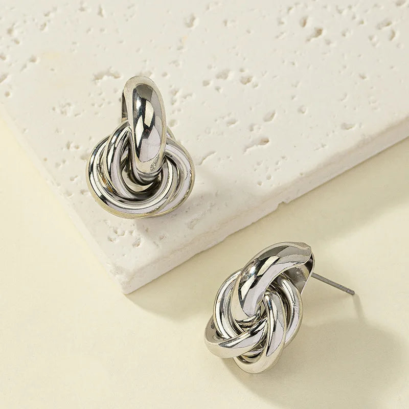 Unique Geometric Irregular Striped Large Ear Buckle Earrings for Women Creative Metal Gold Color Fan Shaped Earring Jewelry Gift