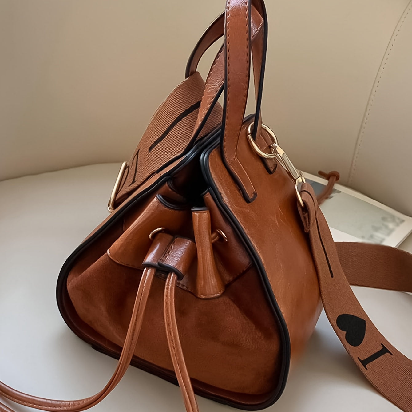 Vintage Chic Triangle Bucket Handbag - Spacious Drawstring Crossbody Bag with Trendy Niche Design, Stylish Women's Accessory for Daily Use and Travel