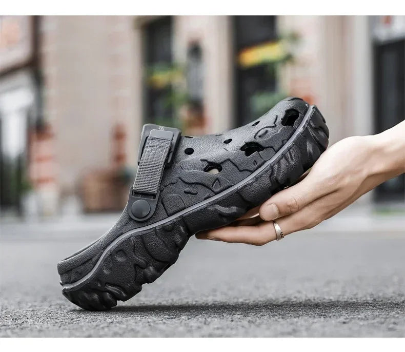 2025     Summer Men Sandals Hot sell Outdoor Garden Clogs Hole Shoes Male Casual Shoes Water Shoes Comfort Home Soft Slippers