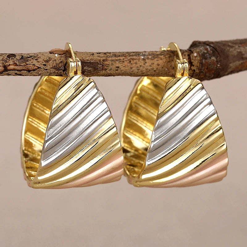 Huitan Metallic Style Wide Hoop Earrings for Women Fashion Female Party Girls Accessories Trendy Personality Jewelry Ear Rings