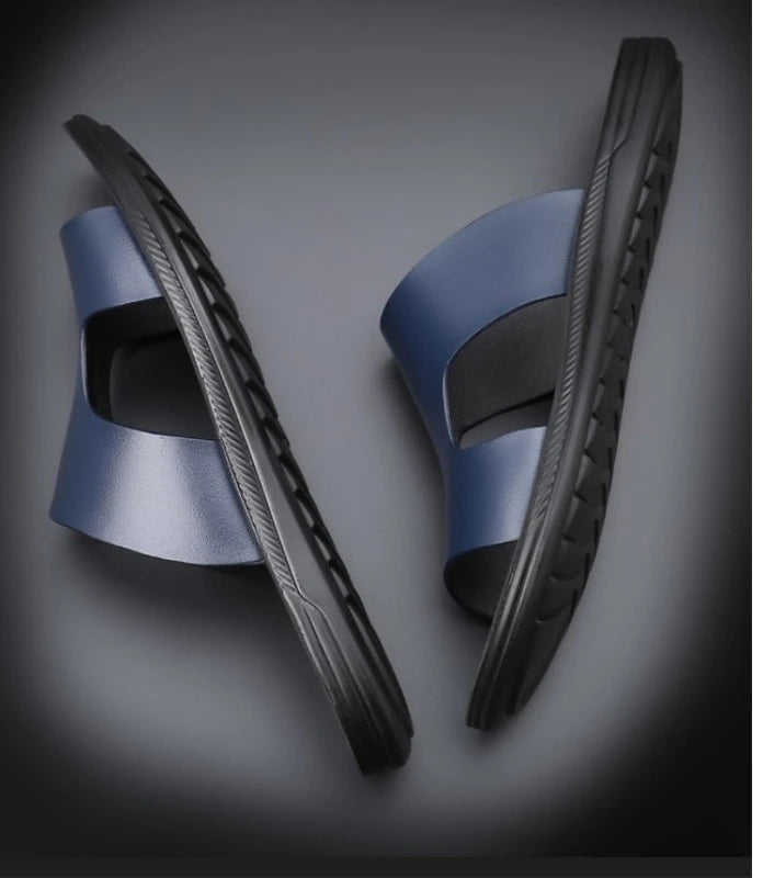 Slippers Outdoor Summer Wear-resistant Anti-slip Joker Trend Soft-soled Men's Casual Shoes.