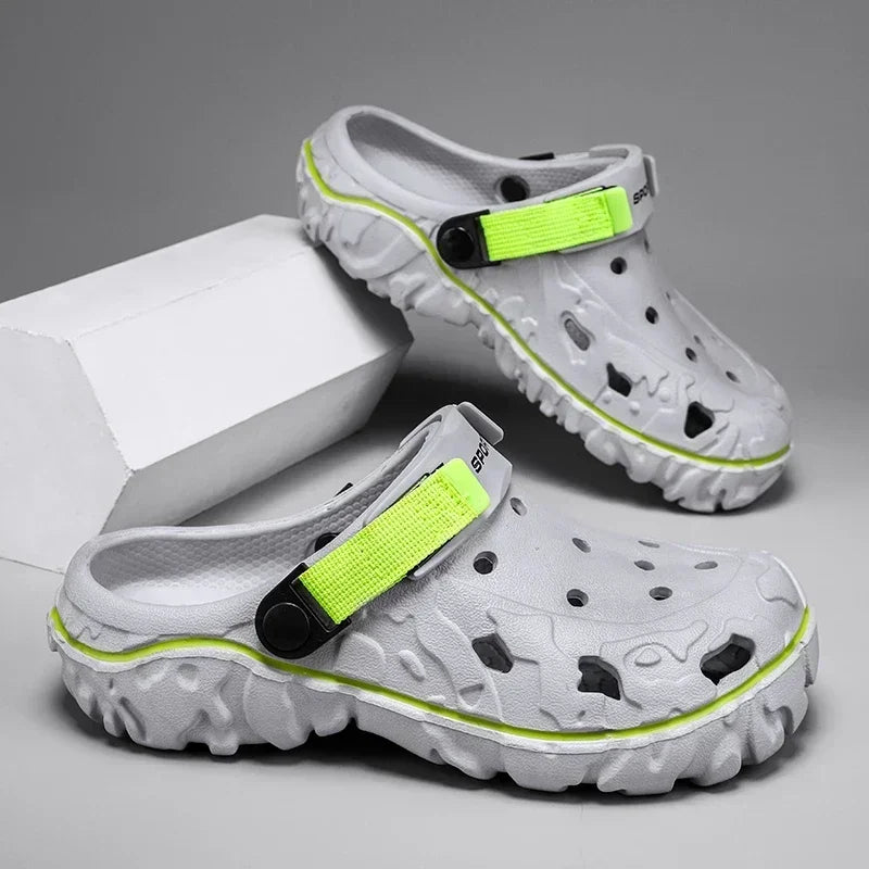 2025     Summer Men Sandals Hot sell Outdoor Garden Clogs Hole Shoes Male Casual Shoes Water Shoes Comfort Home Soft Slippers