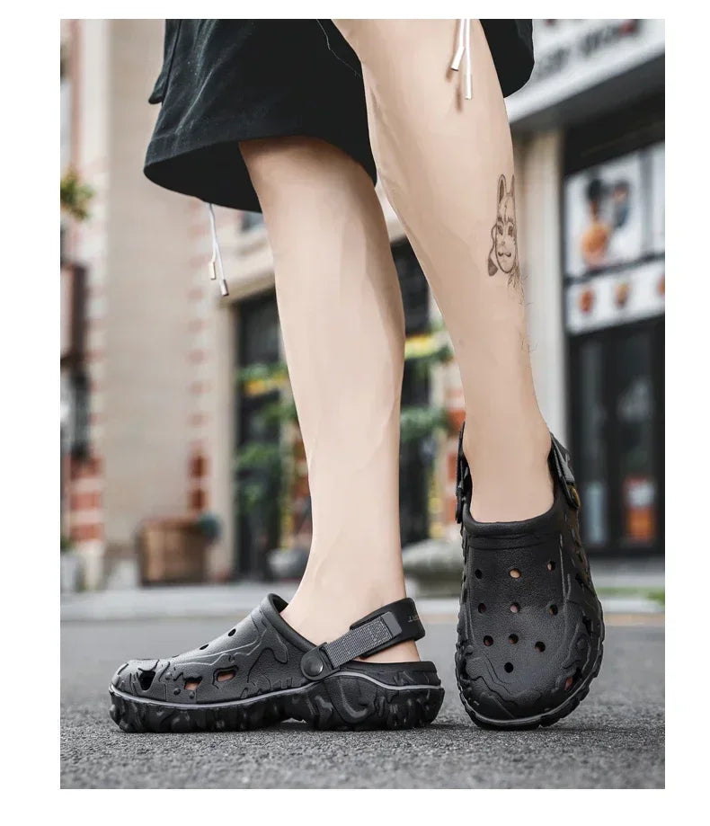 2025     Summer Men Sandals Hot sell Outdoor Garden Clogs Hole Shoes Male Casual Shoes Water Shoes Comfort Home Soft Slippers