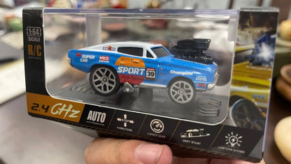 New English 2.4GHZ Mini Desktop Remote Control Car Alloy Car Speed Drift Children's RC Remote Control Toy Car Gift